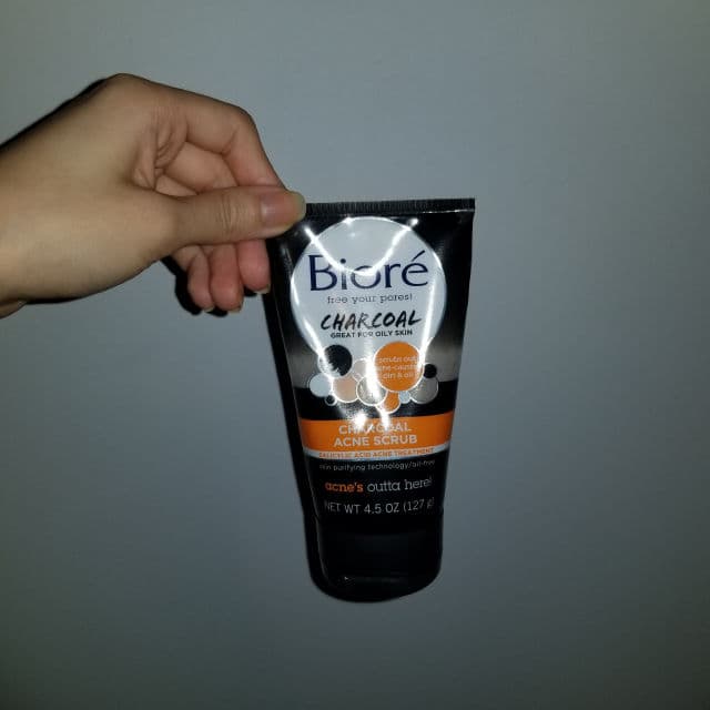 Biore Charcoal Acne Scrub review photo by iibubblii