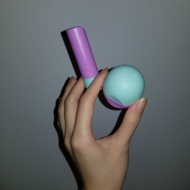 Eos Eucalyptus Sphere Lip Balm review photo by iibubblii