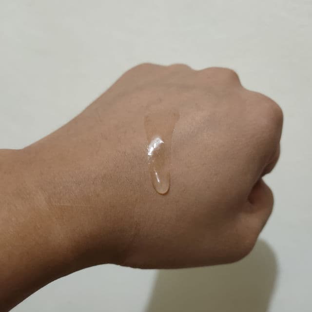 Dermorepubliq 10% Niacinamide + Hyaluronic Acid Face Serum review photo by skinvenue