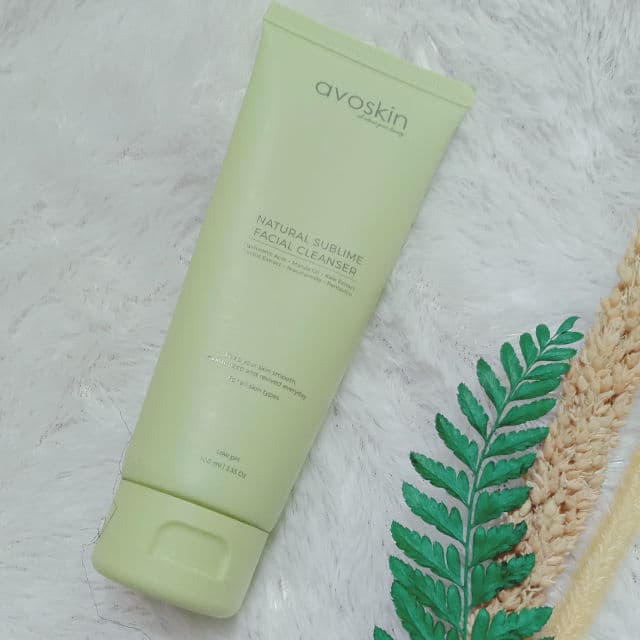 Avoskin Natural Sublime Facial Cleanser review photo by indriiians