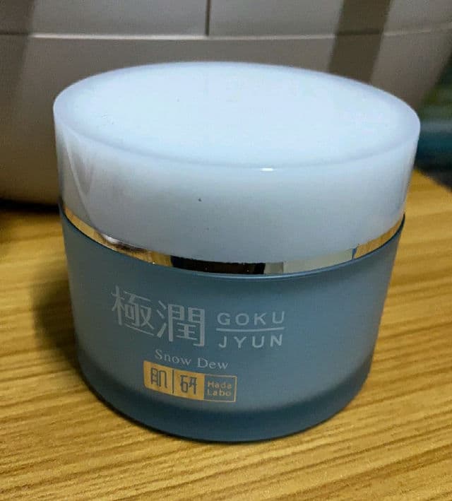 Hada Labo Hydrating Snow Dew review photo by irfana