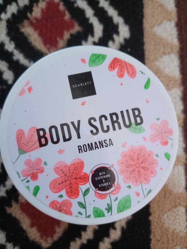 Scarlett Whitening Body Scrub - Romansa review photo by irniandriani