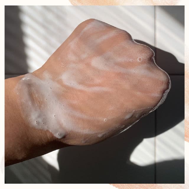 MEDIHEAL Lifting Cleansing Foam with Collagen review photo by isaglowup