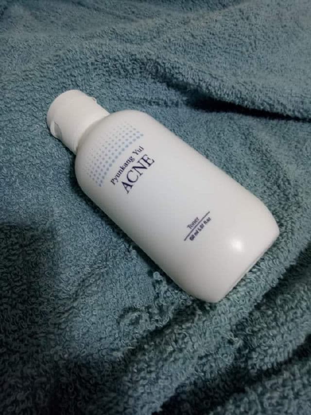 Pyunkang Yul ACNE Toner review photo by izmelexxie