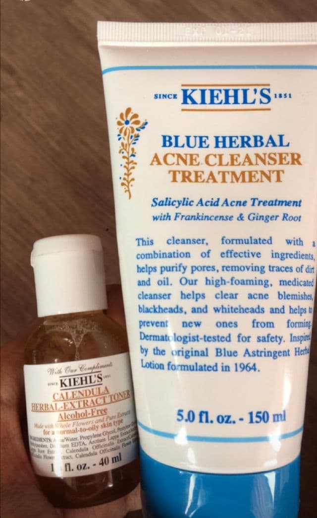 Kiehl's Blue Herbal Acne Cleanser Treatment review photo by jaiiii