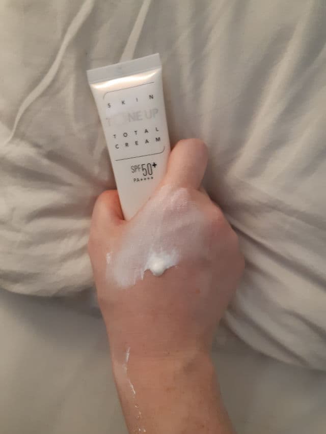 THANK YOU FARMER Skin Tone Up Total Cream SPF50+ PA++++ review photo by japonica