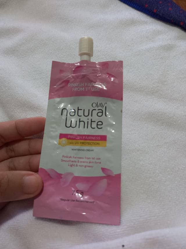 Olay Natural White Whitening Cream Pinkish Fairness with UV Protection review photo by jeajeabear