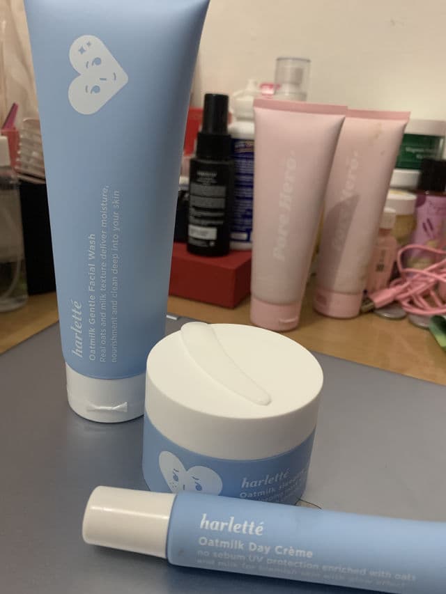 Harlette Beauty Oatmilk Gentle Facial Wash review photo by jesicabern