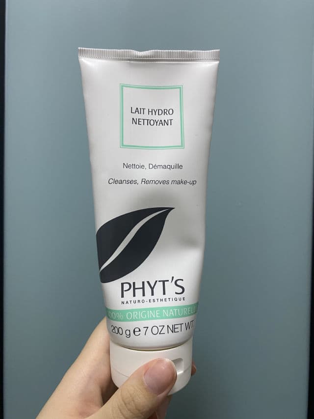 Phyt's Gentle Gel Cleanser review photo by jillianchoo