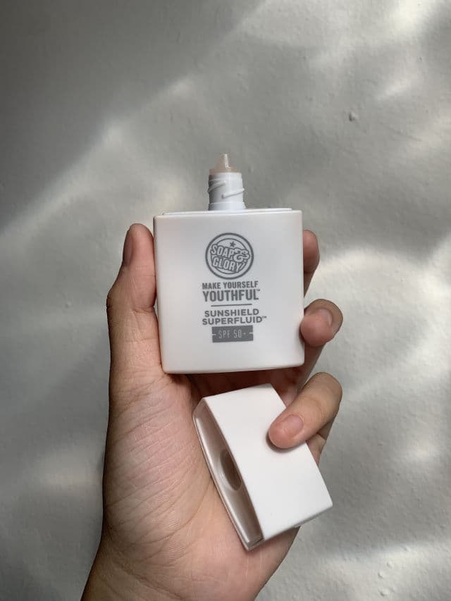 Soap & Glory Make Yourself Youthful Sunshield Superfluid SPF50+ review photo by jinnaee