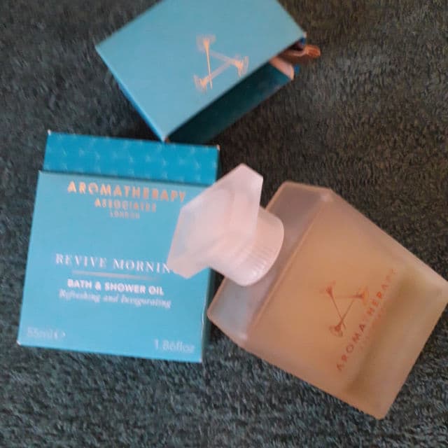 Aromatherapy Associates Revive Morning Bath & Shower Oil review photo by jojobeauty16