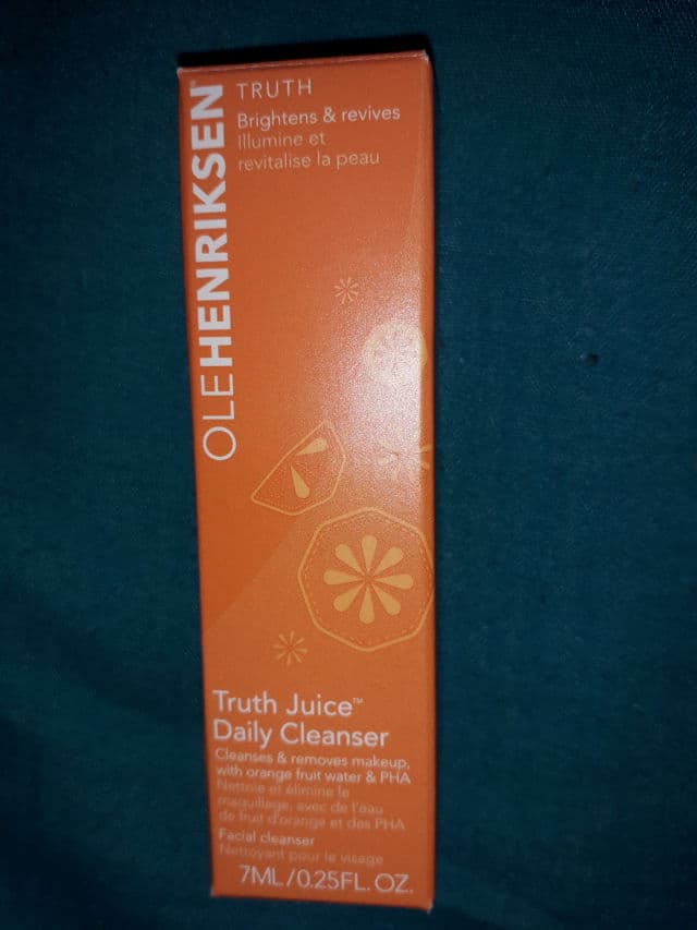 Ole Henriksen Truth Juice Daily Cleanser review photo by jojobeauty16