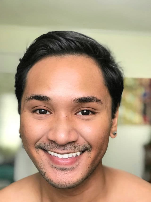 Pour La Peau Daily UV Protect Calamine Sun Screen SPF50+/PA++++ review photo by juliandeabs