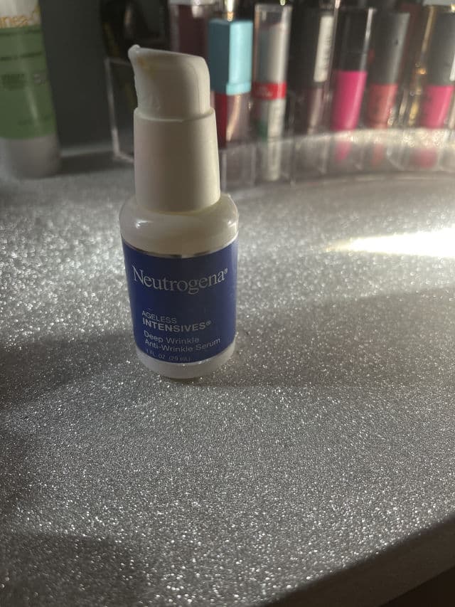 Neutrogena Ageless Intensives Deep Wrinkle Anti-Wrinkle Serum review photo by juliemar