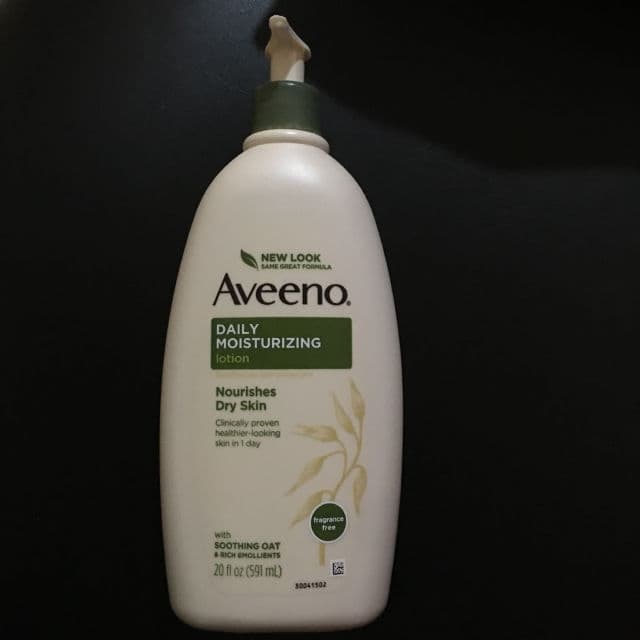Aveeno Daily Moisturizing Lotion, Fragrance-Free review photo by kariline