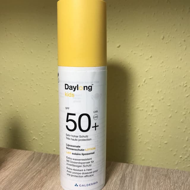 Daylong Kids Sun Lotion SPF 50 review photo by kata272