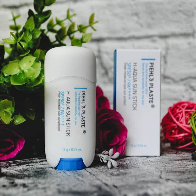 PIEHL'S PLASTE H-Aqua Sun Stick SPF 50+ / PA++++ review photo by katefox