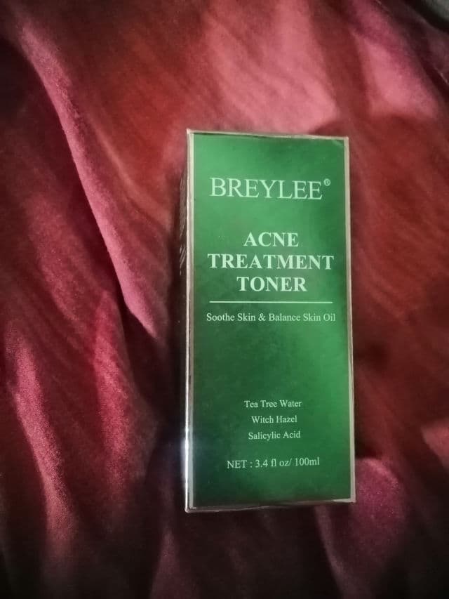 Breylee Acne Treatment Facial Toner review photo by katewrae