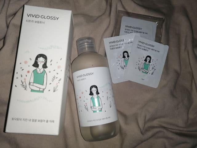 Vivid Glossy Tea Tree Toner review photo by kaweeel