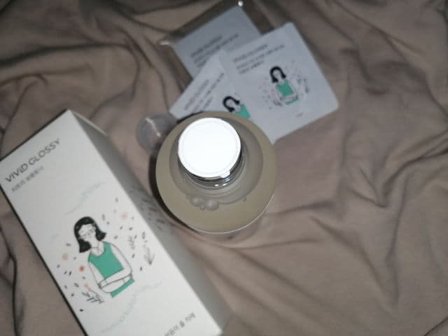 Vivid Glossy Tea Tree Toner review photo by kaweeel