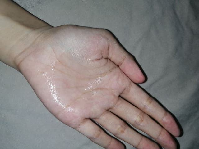 Vivid Glossy Tea Tree Toner review photo by kaweeel