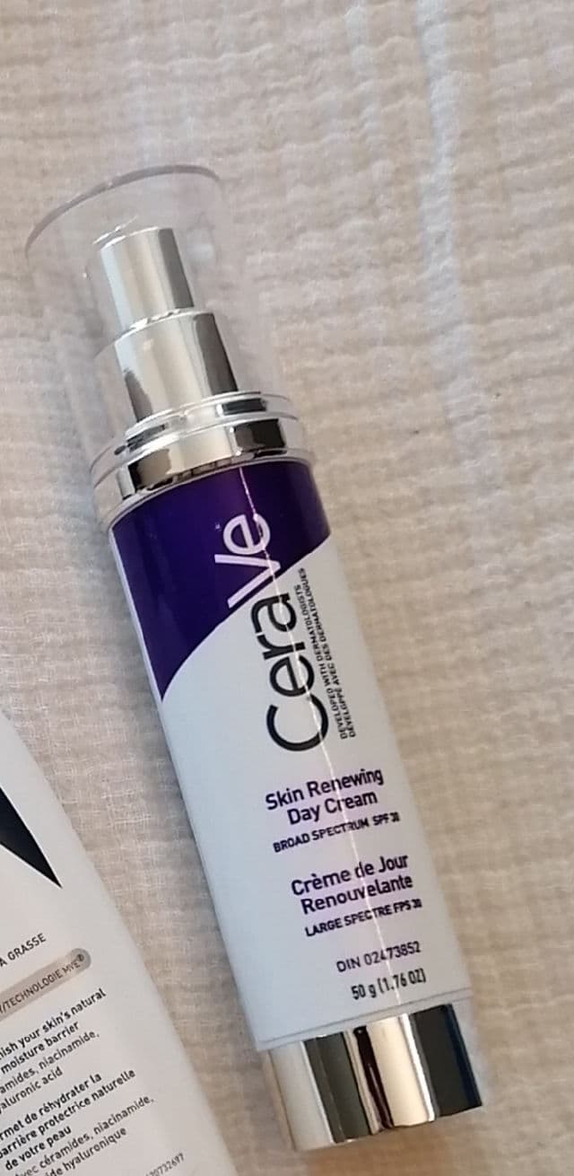CeraVe Skin Renewing Day Cream SPF 30 review photo by kawwee