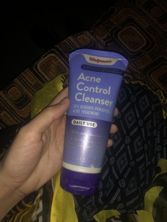 Walgreens Daily Acne Control Cleanser review photo by khan96