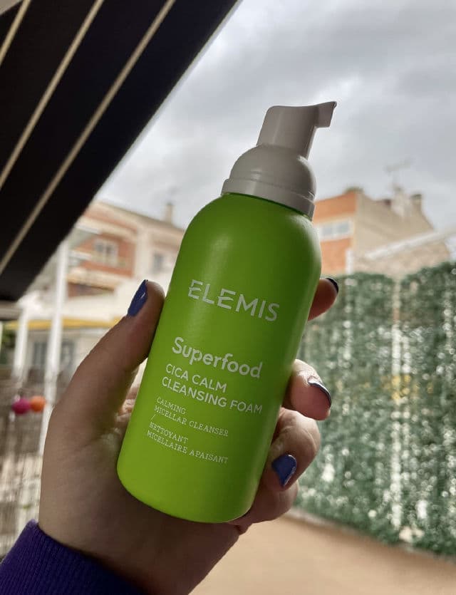 Elemis Superfood Cica Calm Cleansing Foam review photo by kimsooah