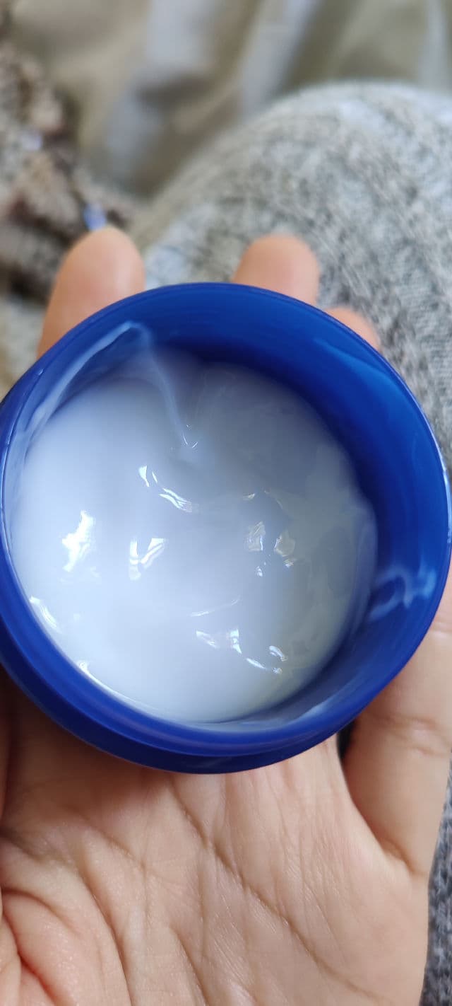 Hada Labo Shirojyun Ultimate Whitening Cream review photo by kubra