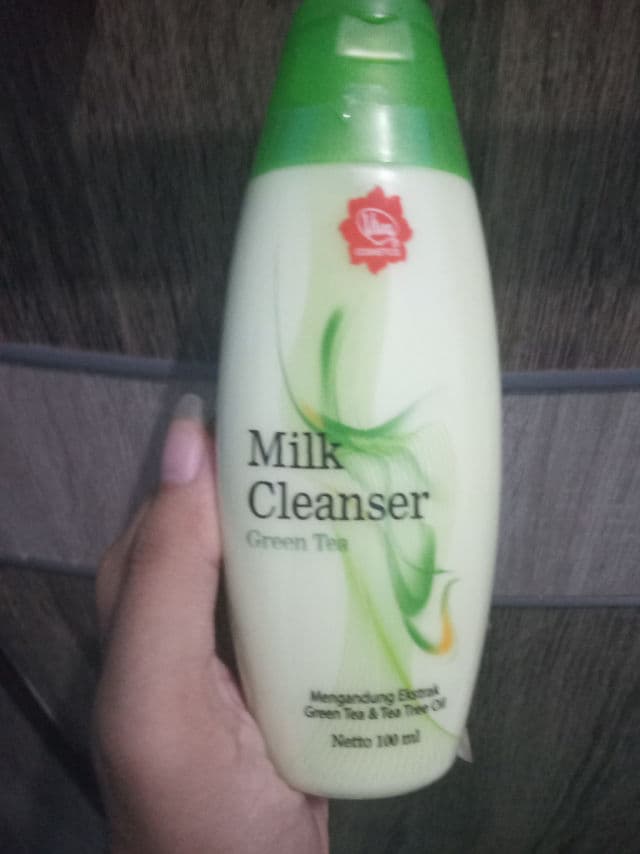 Viva Cosmetics Green Tea Milk Cleanser review photo by kumikove