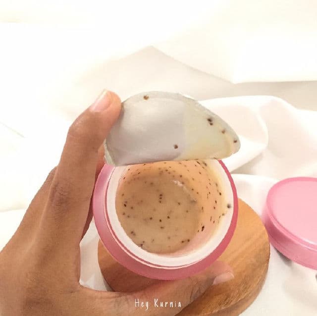 Laneige Clear-C Peeling Mask review photo by kurniaashari
