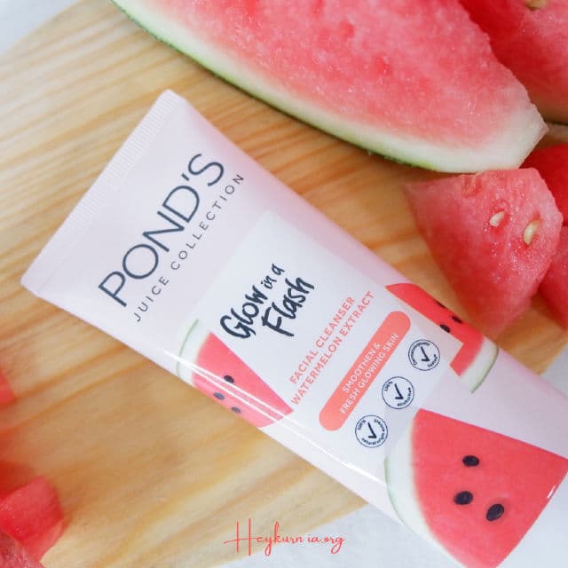 Pond's Juice Collection Cleanser Watermelon Extract review photo by kurniaashari
