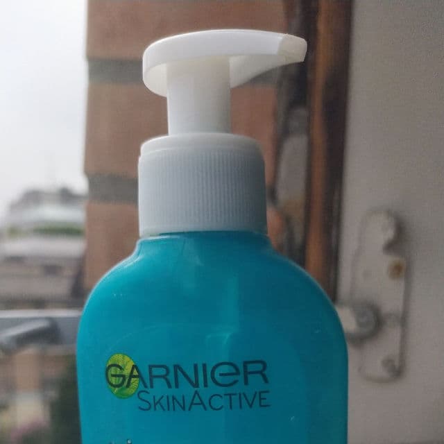 Garnier Pure Active Gel Cleanser Oily Skin review photo by lafranz