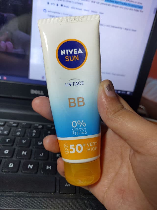 Nivea Sun UV Face BB Cream SPF 50 review photo by laracs