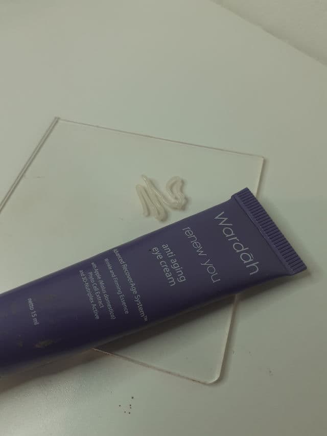 Wardah Renew You Anti Aging Eye Cream review photo by larasatiam