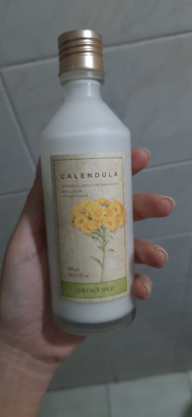 THE FACE SHOP Calendula Essential Moisture Emulsion review photo by lashita