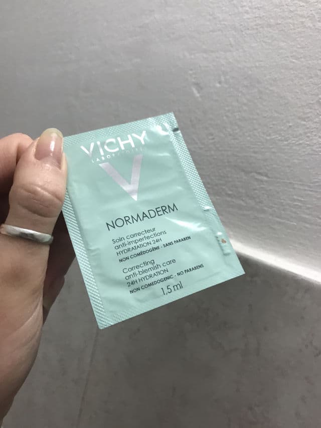 Vichy Normaderm Correcting Anti-Blemish Care review photo by lauraamenichini