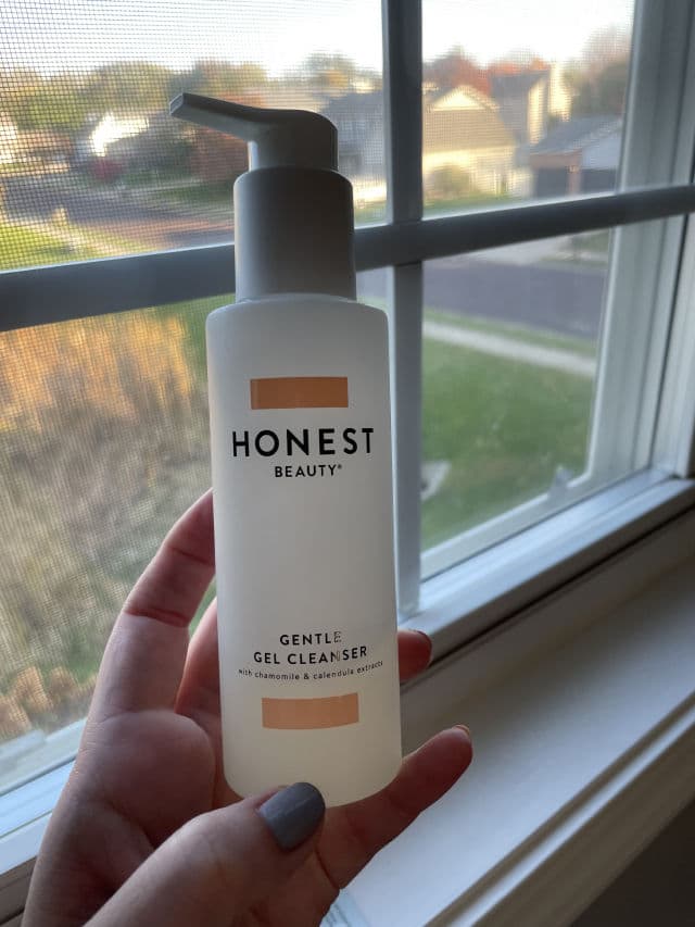 Honest Beauty Clearing Cleanser review photo by laurenA09