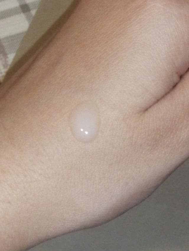 TRUEVE Vitamin C & Ceramide Brightening Serum review photo by lindoyy