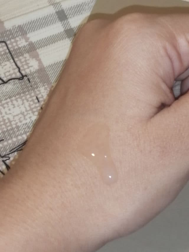 TRUEVE Niacinamide 10% & Ceramide Brightening Serum review photo by lindoyy