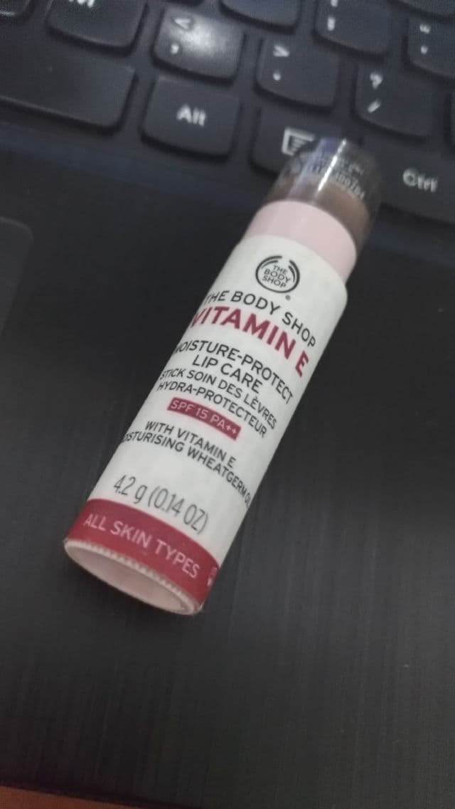 The Body Shop Vitamin E Lip Care Stick SPF 15 review photo by linglee