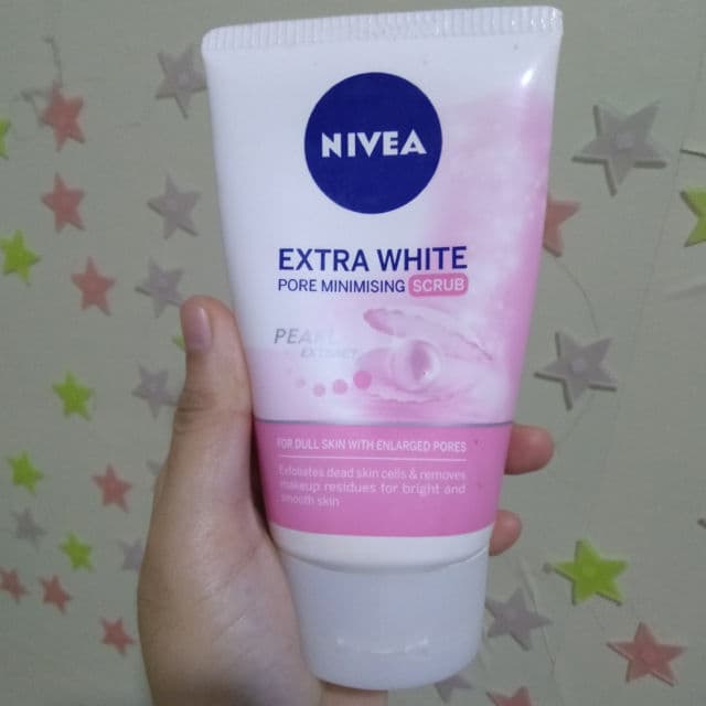 Nivea Extra White Pore Minimising Foam with Pearl Extract review photo by lorelytoons