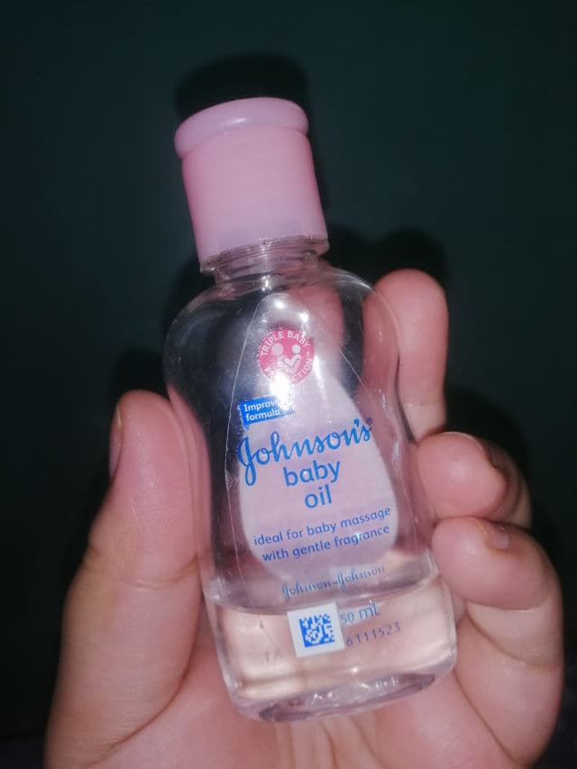 Johnson's Baby Oil Original review photo by lovelineeess