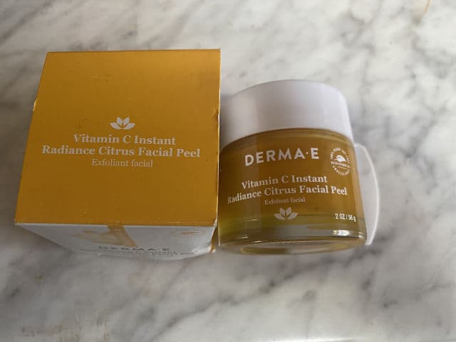 derma e Vitamin C Instant Radiance Citrus Facial Peel review photo by lovelypanic