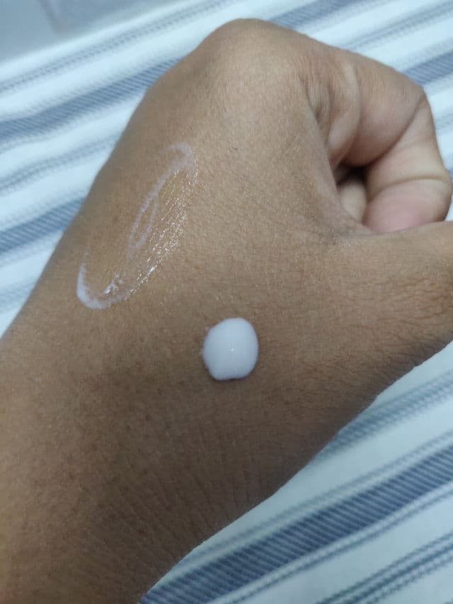 VLCC Honey Moisturizer review photo by shona1