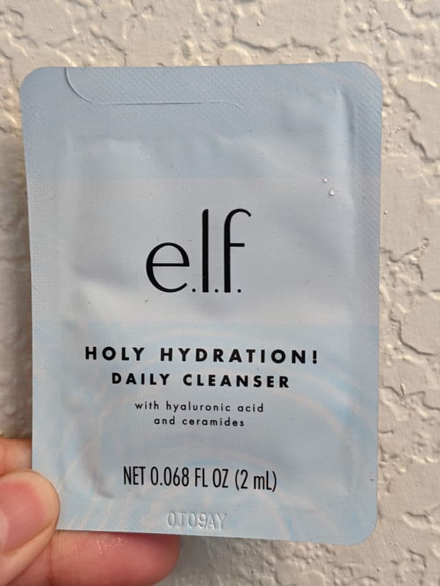 ELF Holy Hydration! Daily Cleanser review photo by lusitania