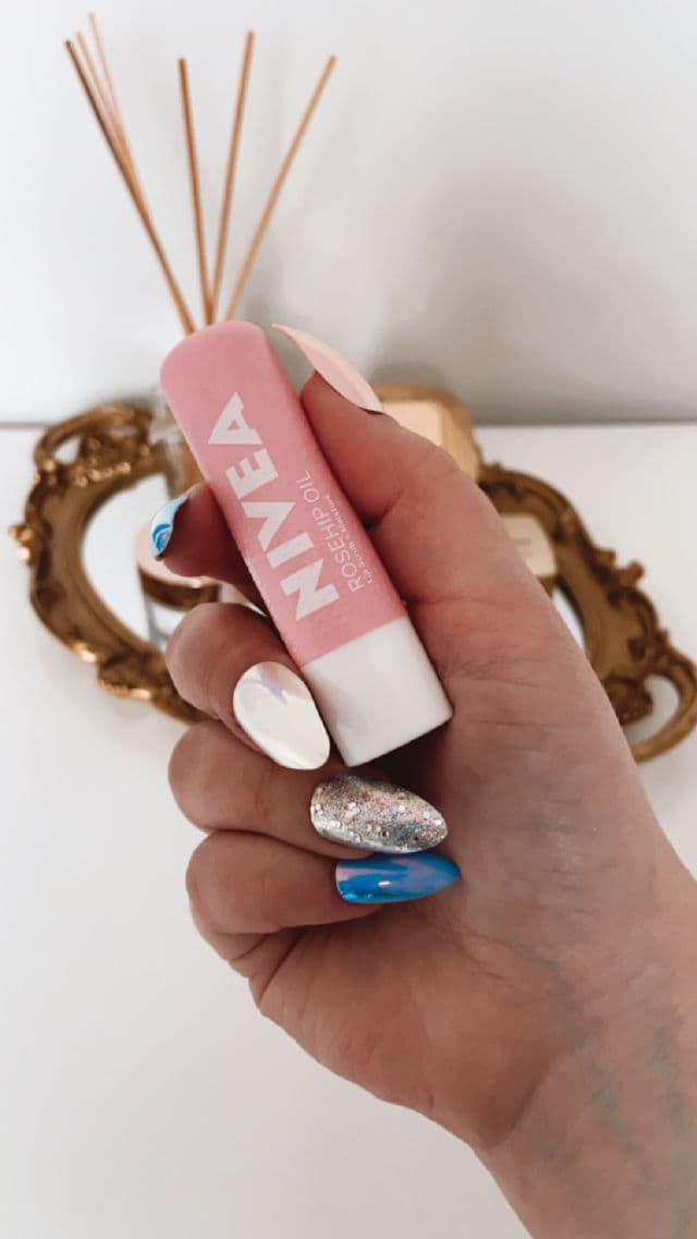 Nivea Lip 2 in 1 Caring Scrub with Rosehip Oil review photo by maddieinlondon11