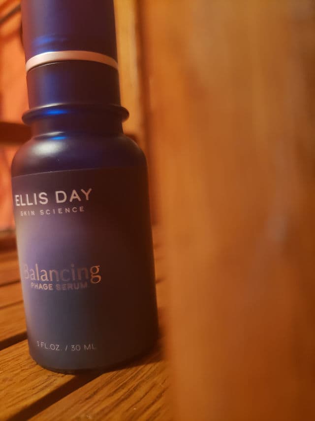 Ellis Day Skin Science Balancing Phage Serum review photo by majesticbeast