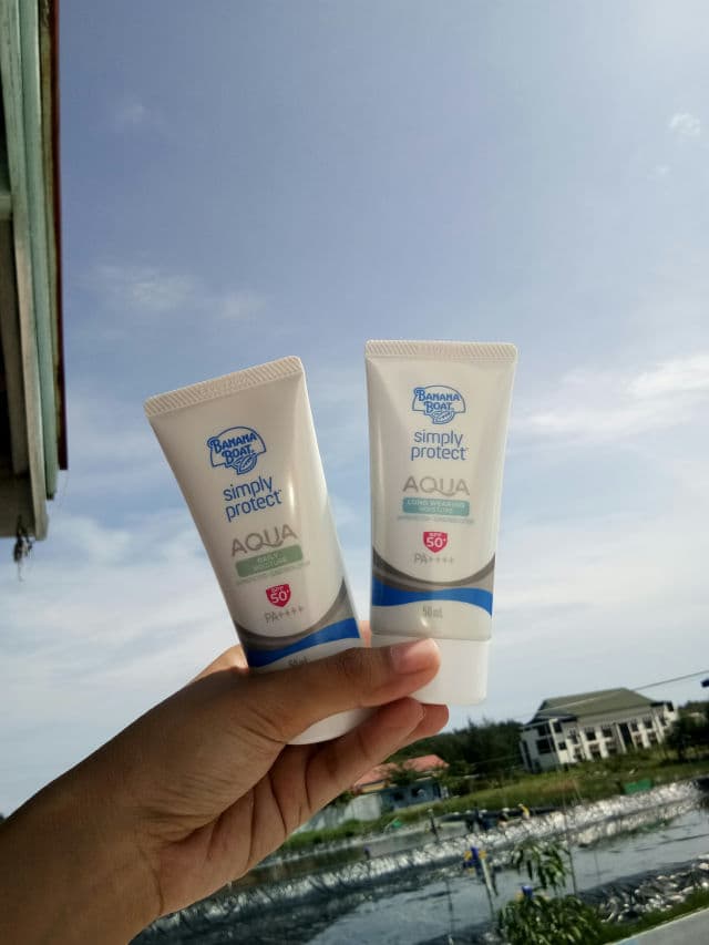 Banana Boat Simply Protect Aqua Long Wearing Moisture SPF50 review photo by zensdaily_