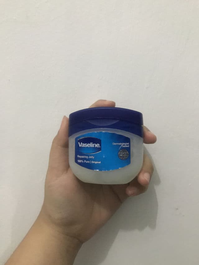 Vaseline Petroleum Jelly Original review photo by mariaagis